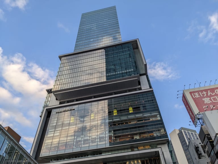 澀谷Hikarie：澀谷站旁的豪華購物中心