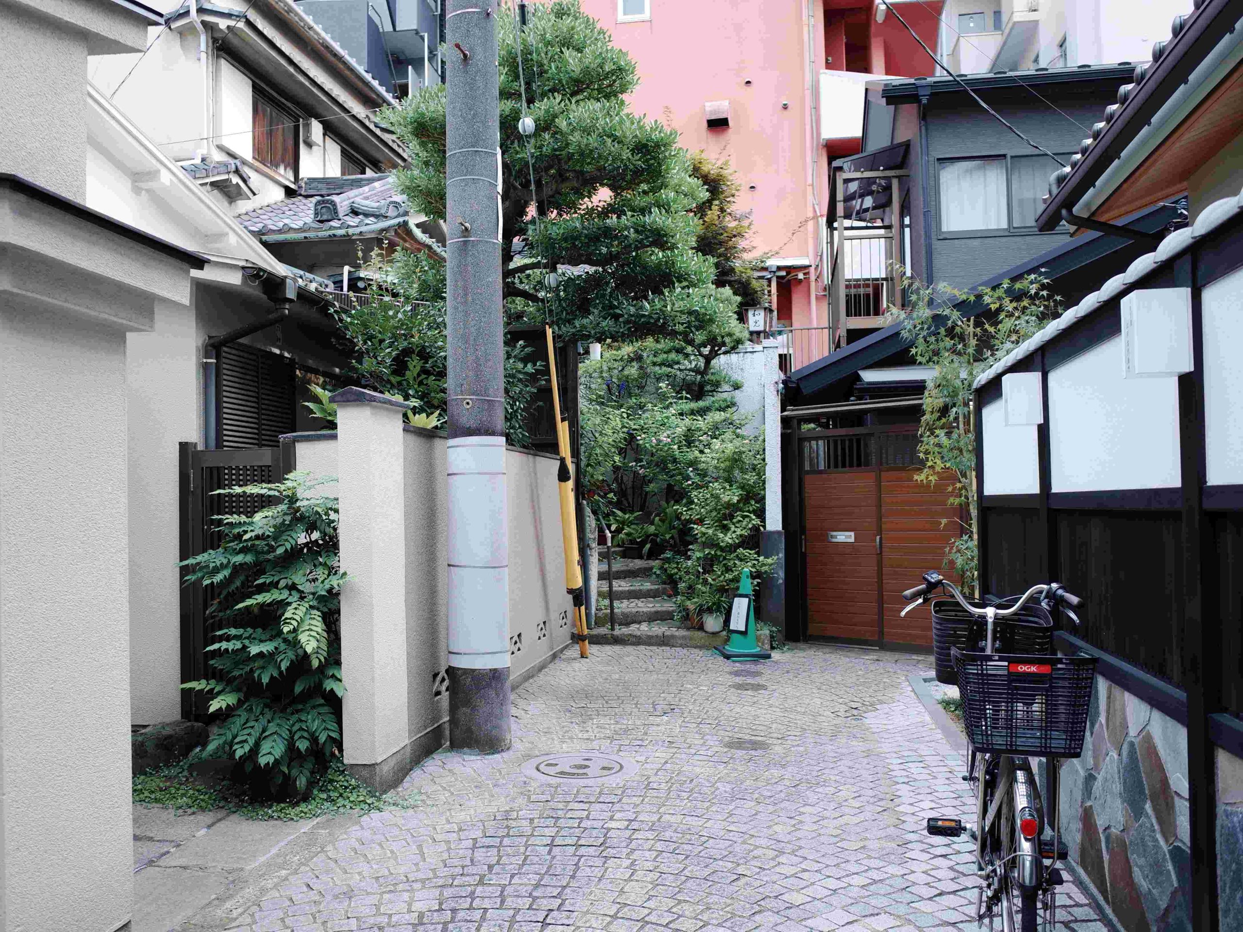 隱れんぼ橫丁